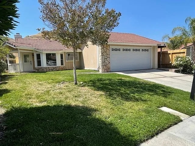 15223 Poppy Meadow St in Santa Clarita, CA - Building Photo - Building Photo