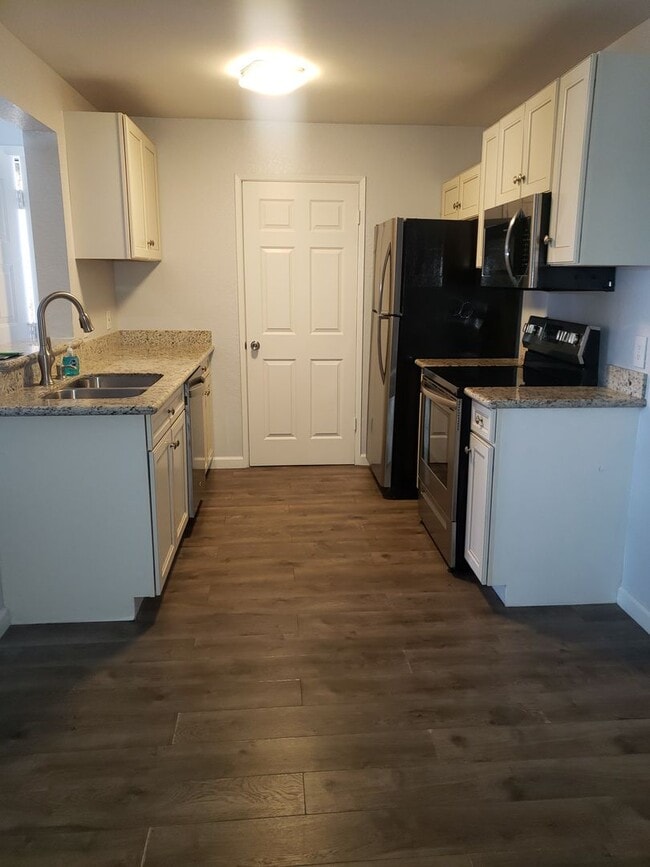 property at 230 Mission Newport Ln