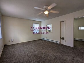 710 W Locust St in Bolivar, MO - Building Photo - Building Photo