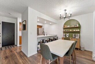 2241 10th St in Coralville, IA - Building Photo - Building Photo