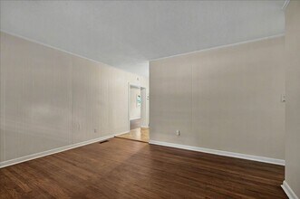 1641 Airport Dr in Tallahassee, FL - Building Photo - Building Photo