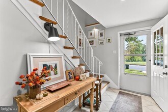 8614 Arley Dr in Springfield, VA - Building Photo - Building Photo