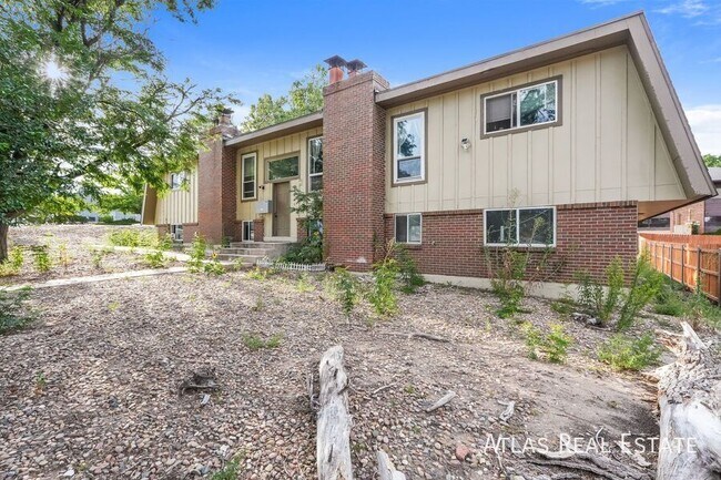 property at 2840 Montebello Dr W