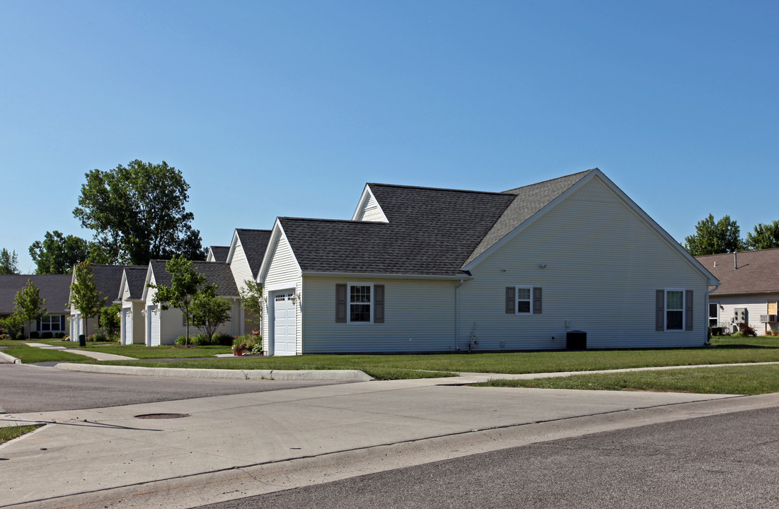 Garden Lake Apartments in Toledo, OH - Building Photo