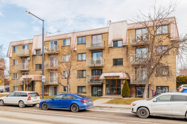 505 Ampère Av in Laval, QC - Building Photo - Primary Photo