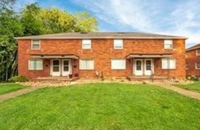 property at 604 Poplar Ave NW