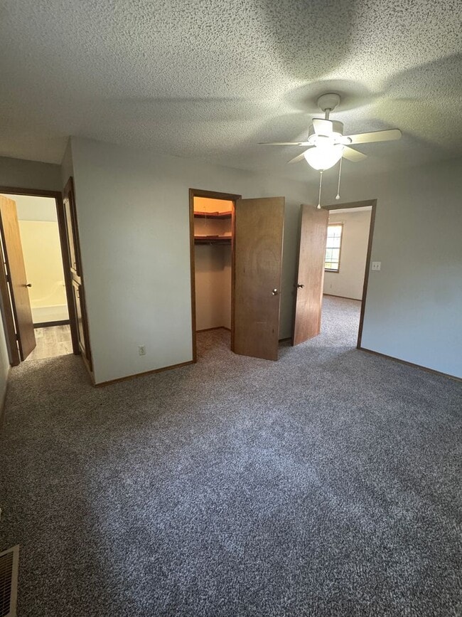 826 S Scenic Ave in Springfield, MO - Building Photo - Building Photo