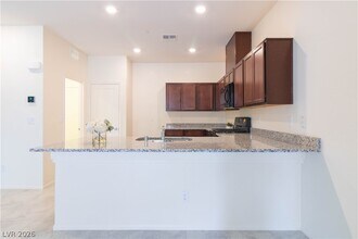 3208 Brynley Ave in Henderson, NV - Building Photo - Building Photo