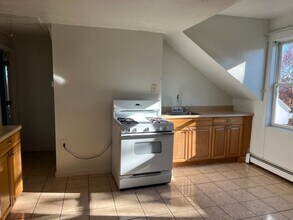 74 Veazie St in Providence, RI - Building Photo - Building Photo