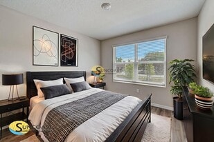 9564 Hood Rd in Jacksonville, FL - Building Photo