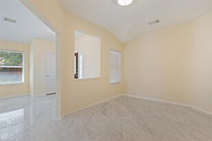 7710 Sapulpa Ln in Cypress, TX - Building Photo