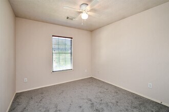 20506 Holly Barr Ln in Cypress, TX - Building Photo - Building Photo