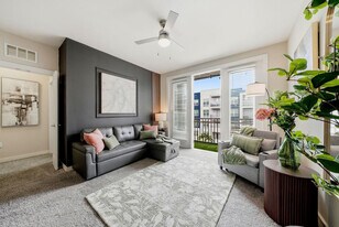 1702 W Cleveland St, Unit SI FL1-ID1552707P in Tampa, FL - Building Photo