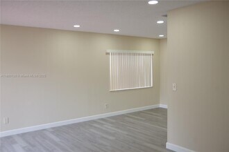 2113 NW 59th Terrace in Lauderhill, FL - Building Photo - Building Photo