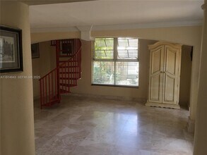 3235 SW 58th Ct in Miami, FL - Building Photo - Building Photo