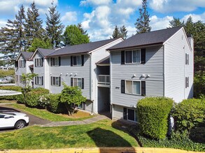 Sunnydale in Tukwila, WA - Building Photo - Building Photo
