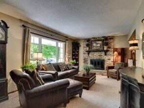 4108 Poplar Bridge Rd in Bloomington, MN - Building Photo - Building Photo