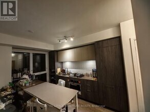 65 Annie Craig Dr in Toronto, ON - Building Photo - Building Photo