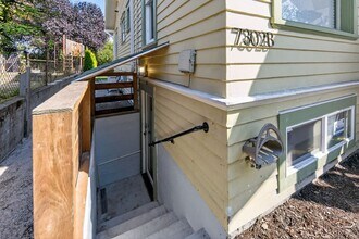 7302b 14th Ave NW in Seattle, WA - Building Photo - Building Photo