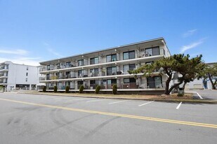 9 138th St, Unit Sky Haven #308 in Ocean City, MD - Building Photo