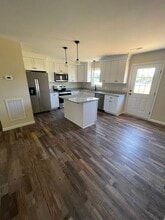 103 8th St in Grottoes, VA - Building Photo - Building Photo