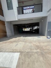 879 E 24th St, Unit 403 in Hialeah, FL - Building Photo - Building Photo