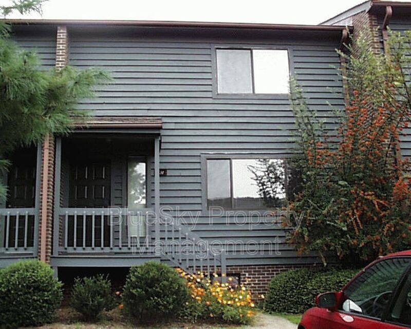131 Harvest Dr in Charlottesville, VA - Building Photo