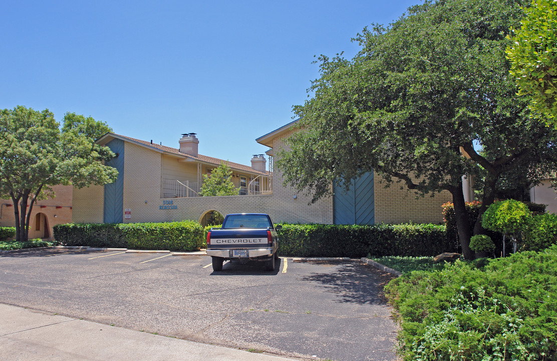 5016 Kenosha Ave in Lubbock, TX - Building Photo