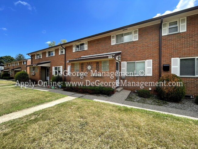 Bennington Townhomes in Rochester, NY - Building Photo - Building Photo