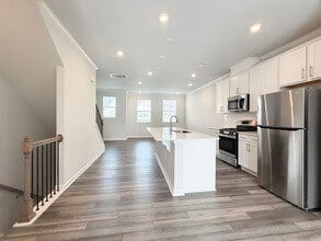 196 Aster Bloom Ln in Raleigh, NC - Foto de edificio - Building Photo