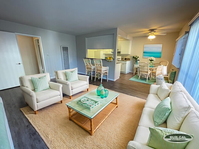 11915 Burbank Blvd in Valley Village, CA - Building Photo - Building Photo