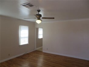 3325 Monroe Ave in El Paso, TX - Building Photo - Building Photo