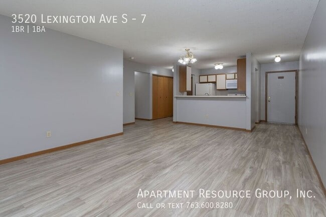 3520 Lexington Ave S in Eagan, MN - Building Photo - Building Photo