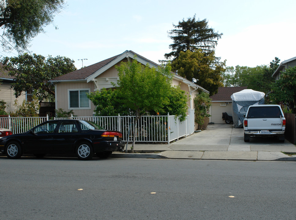 230 N Delaware St in San Mateo, CA - Foto de edificio