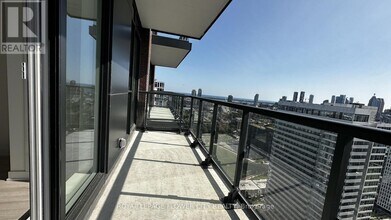 130 River St in Toronto, ON - Building Photo - Building Photo