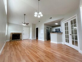 951 Bird Bay Ct, Unit 203 in Lake Mary, FL - Building Photo