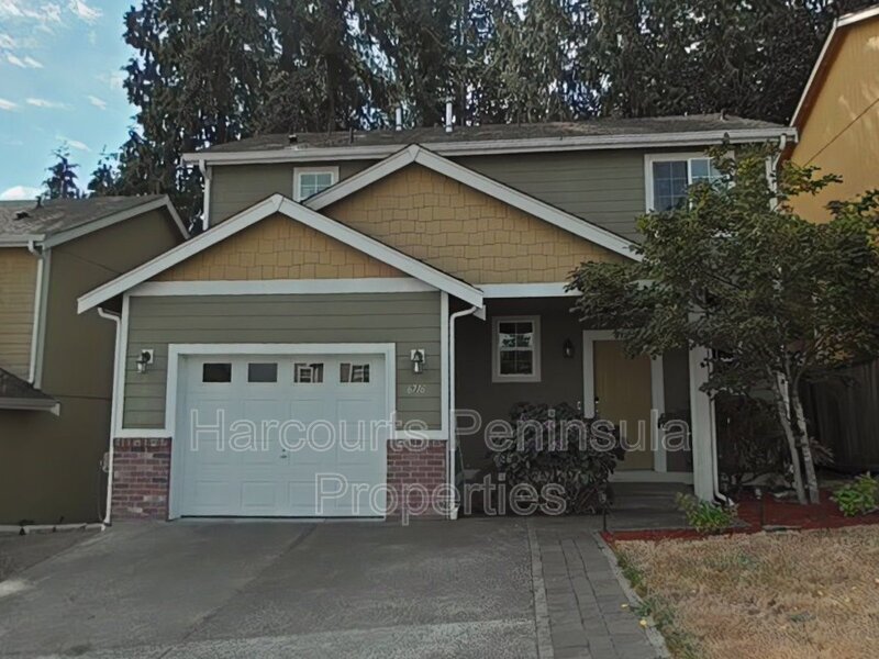 6716 Takota Pl NE in Bremerton, WA - Building Photo