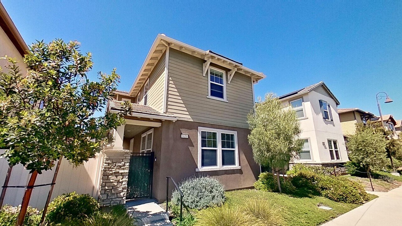 6650 Calle Koral in Goleta, CA - Building Photo