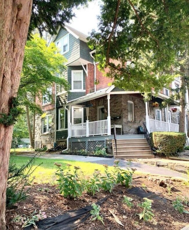 80 W La Crosse Ave, Unit A in Lansdowne, PA - Building Photo - Building Photo