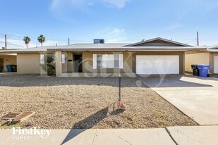 3827 W Loma Ln in Phoenix, AZ - Building Photo