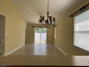 3636 Pine Oak Cir in Ft. Myers, FL - Building Photo - Building Photo