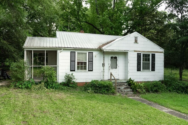 710 Maffett St in Johnston, SC - Building Photo - Building Photo