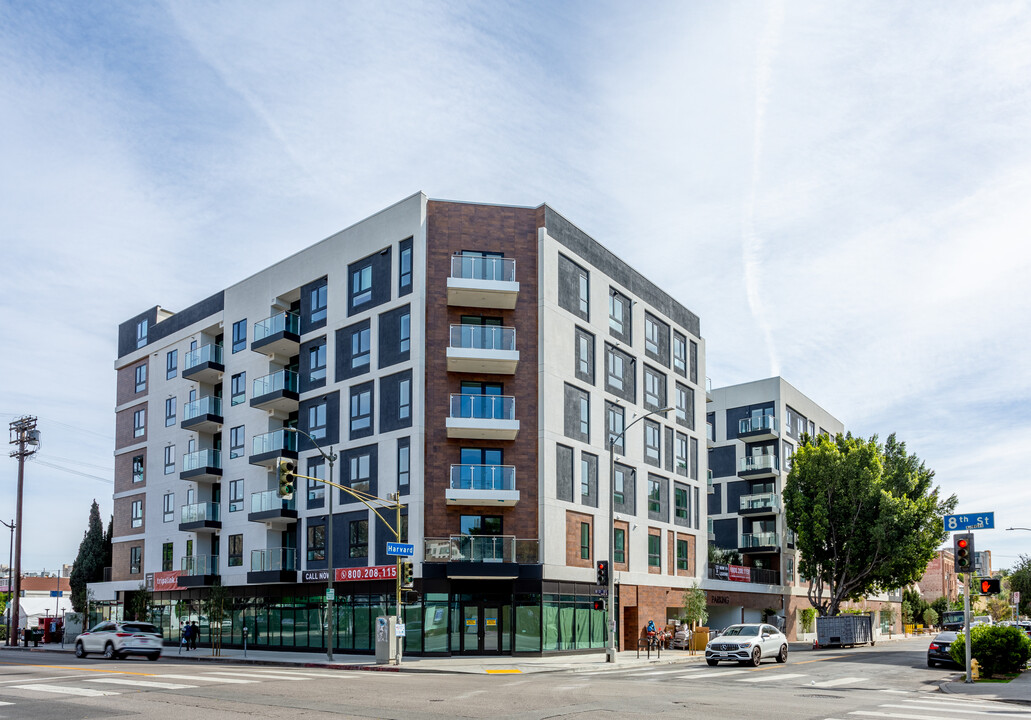 The Harper in Los Angeles, CA - Building Photo