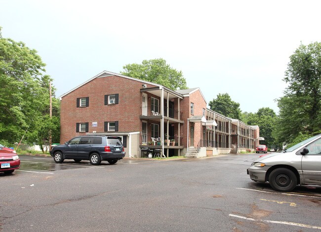 44 Silver Ln in East Hartford, CT - Building Photo - Building Photo