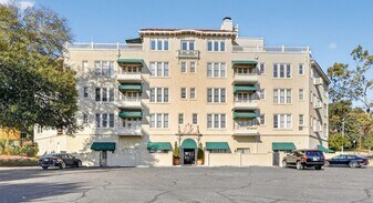 2068 Walton Wy in Augusta, GA - Building Photo