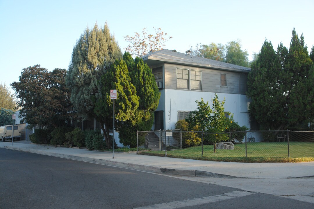 5640 Bakman Ave in North Hollywood, CA - Foto de edificio