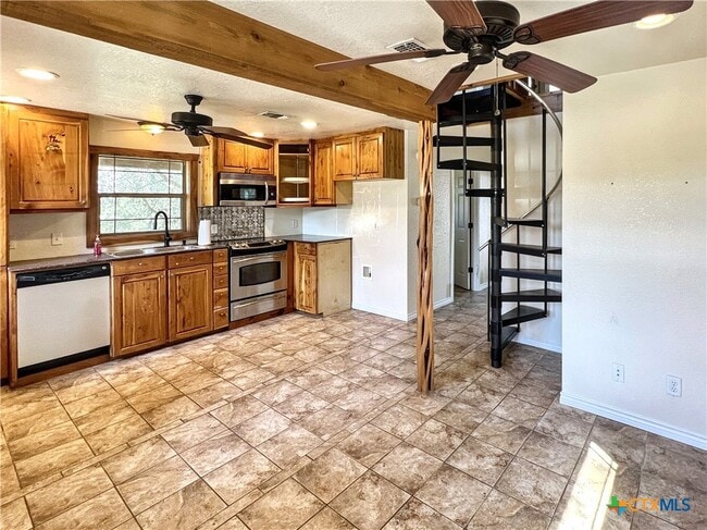 property at 2090 E U.S. Hwy 90
