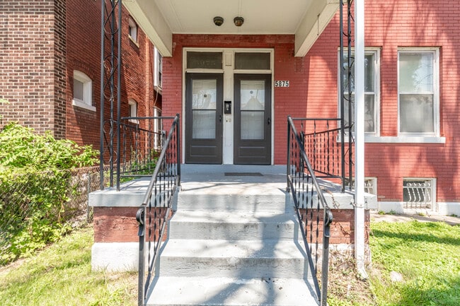 5875 Washington Blvd, Unit 1st Floor in St. Louis, MO - Building Photo - Building Photo
