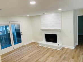 524 Warm Springs Cir, Unit Roswell Springs in Roswell, GA - Building Photo - Building Photo