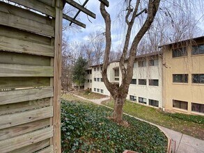 5657 Harpers Farm Rd in Columbia, MD - Building Photo - Building Photo